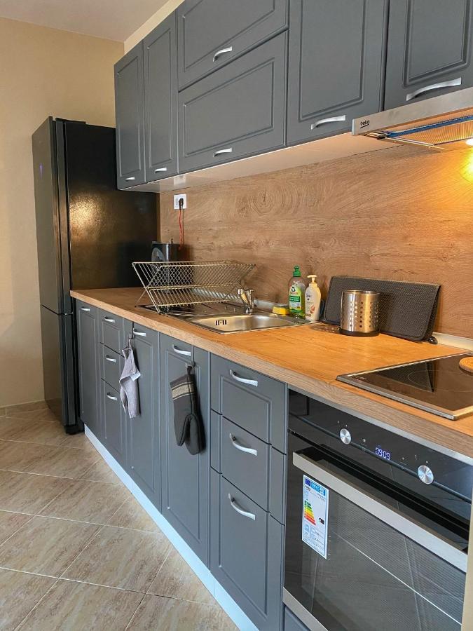 Stylish Urban Apart New 2021 Close To The Beach Varna Esterno foto