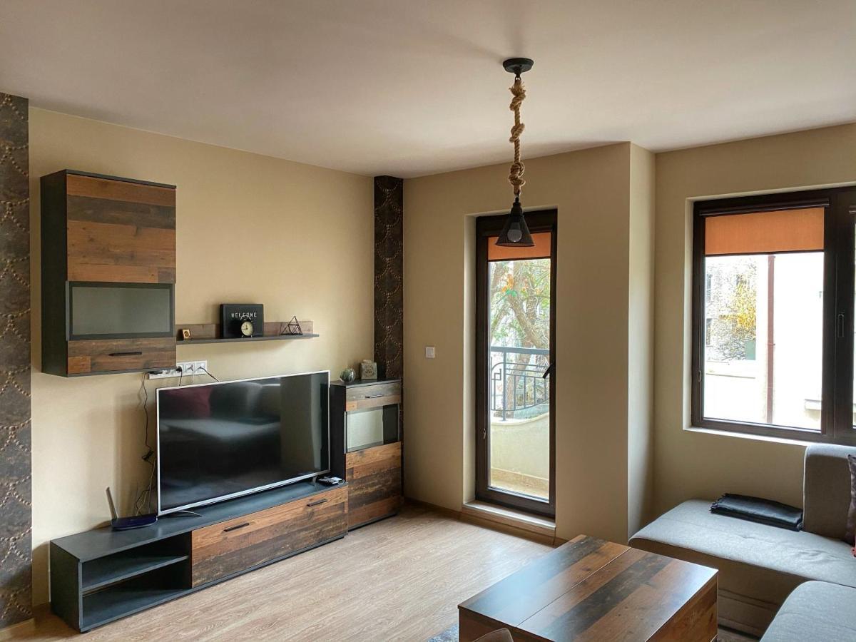 Stylish Urban Apart New 2021 Close To The Beach Varna Esterno foto