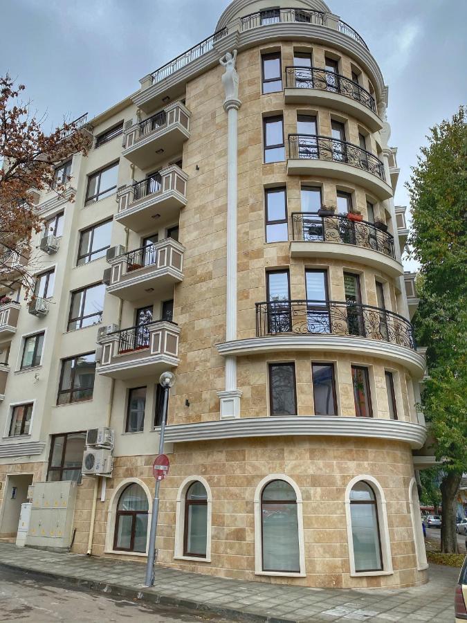 Stylish Urban Apart New 2021 Close To The Beach Varna Esterno foto