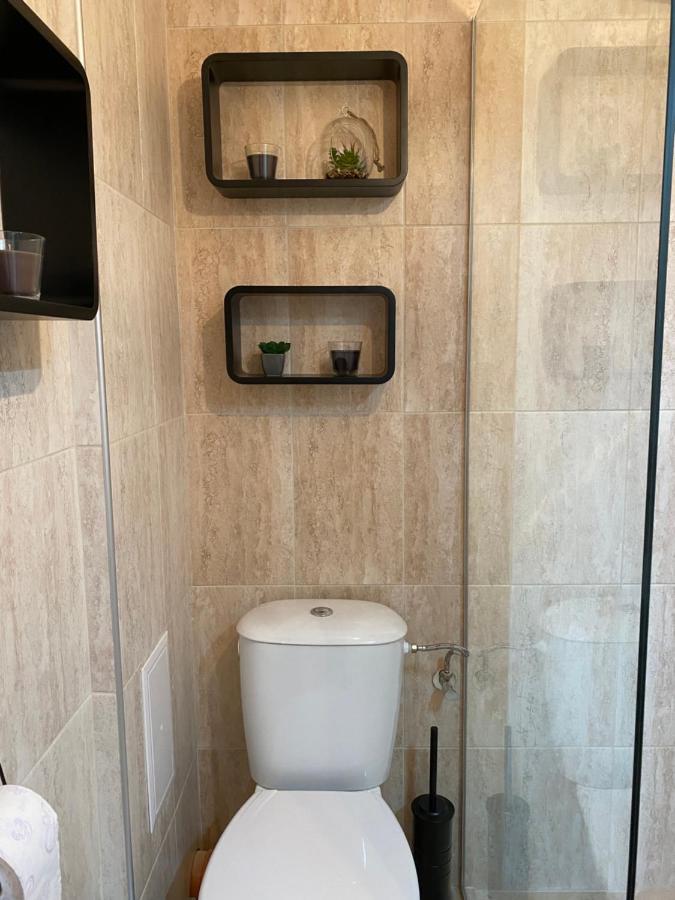 Stylish Urban Apart New 2021 Close To The Beach Varna Esterno foto